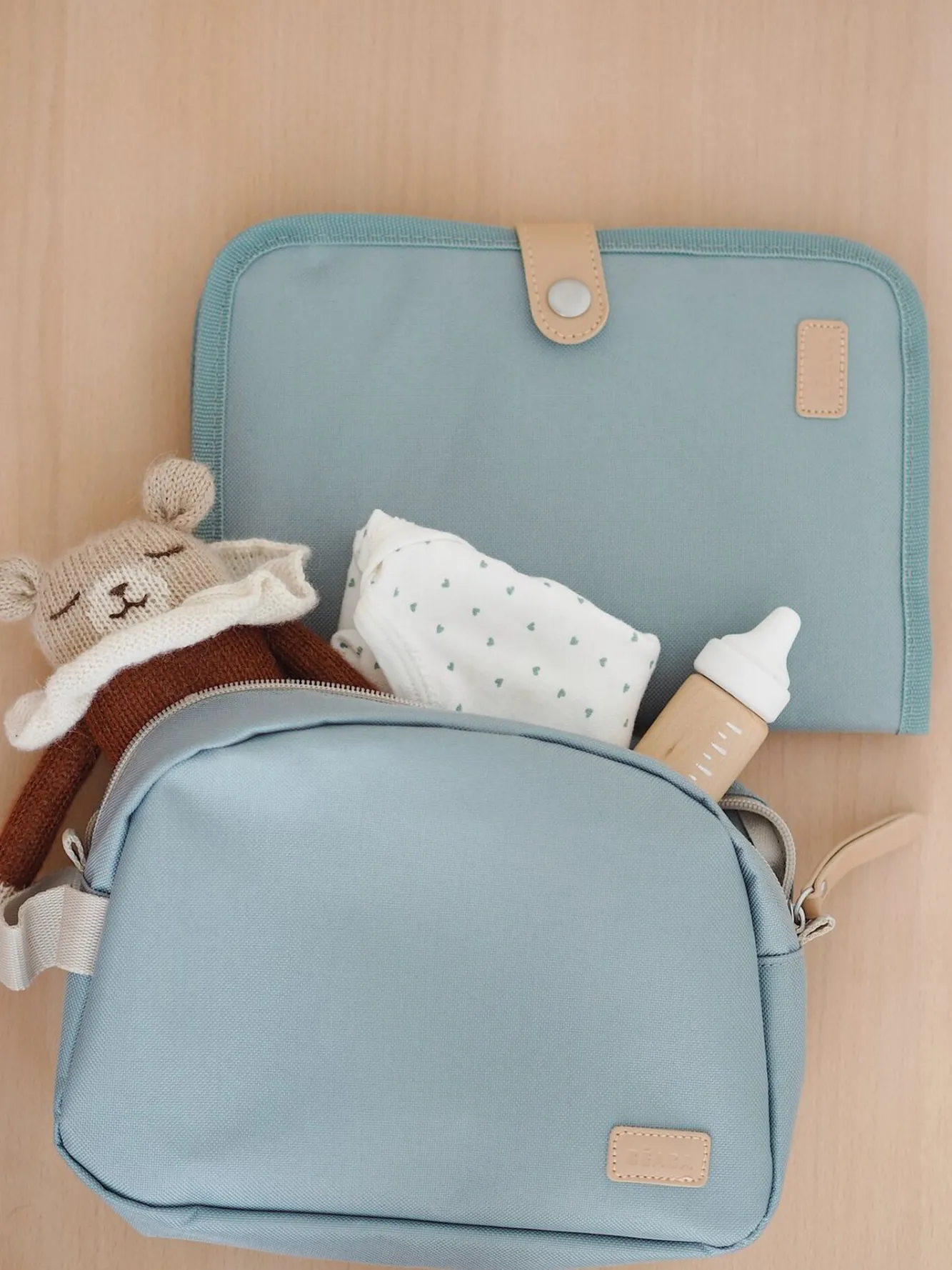 Protege Carnet De Sante Sage Green*BÉABA Hot